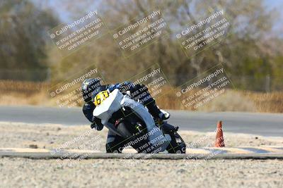 media/Apr-17-2022-CVMA (Sun) [[f474cfa795]]/Race 14 500 Supersport-350 Supersport (Holeshot)/